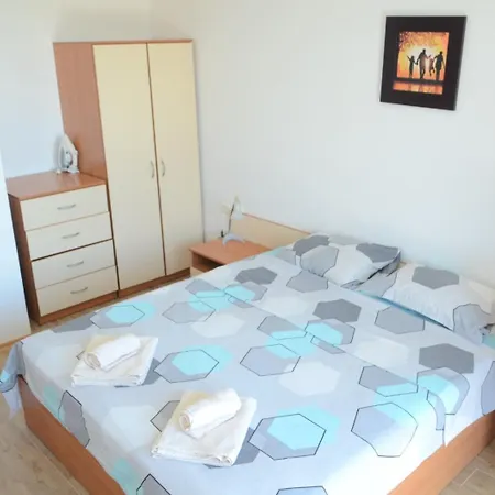 любимото синьо в Apartment Sinemoretz