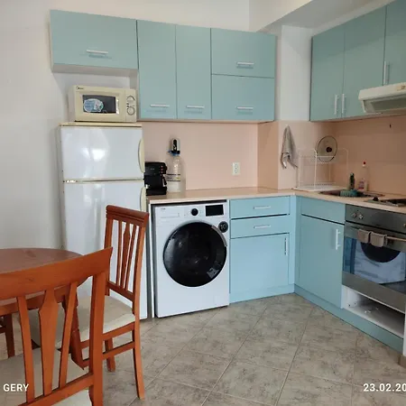 любимото синьо в Apartment Sinemoretz