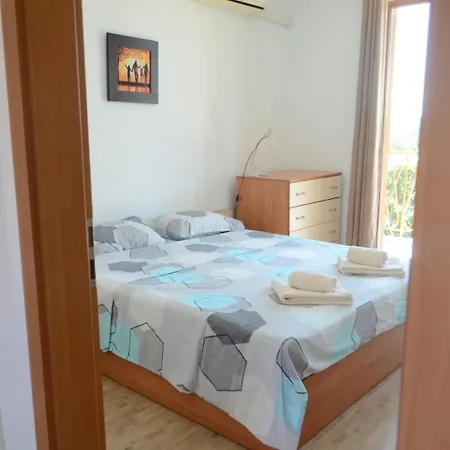 Apartment любимото синьо в Sinemoretz