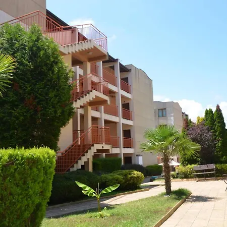 любимото синьо в Apartment